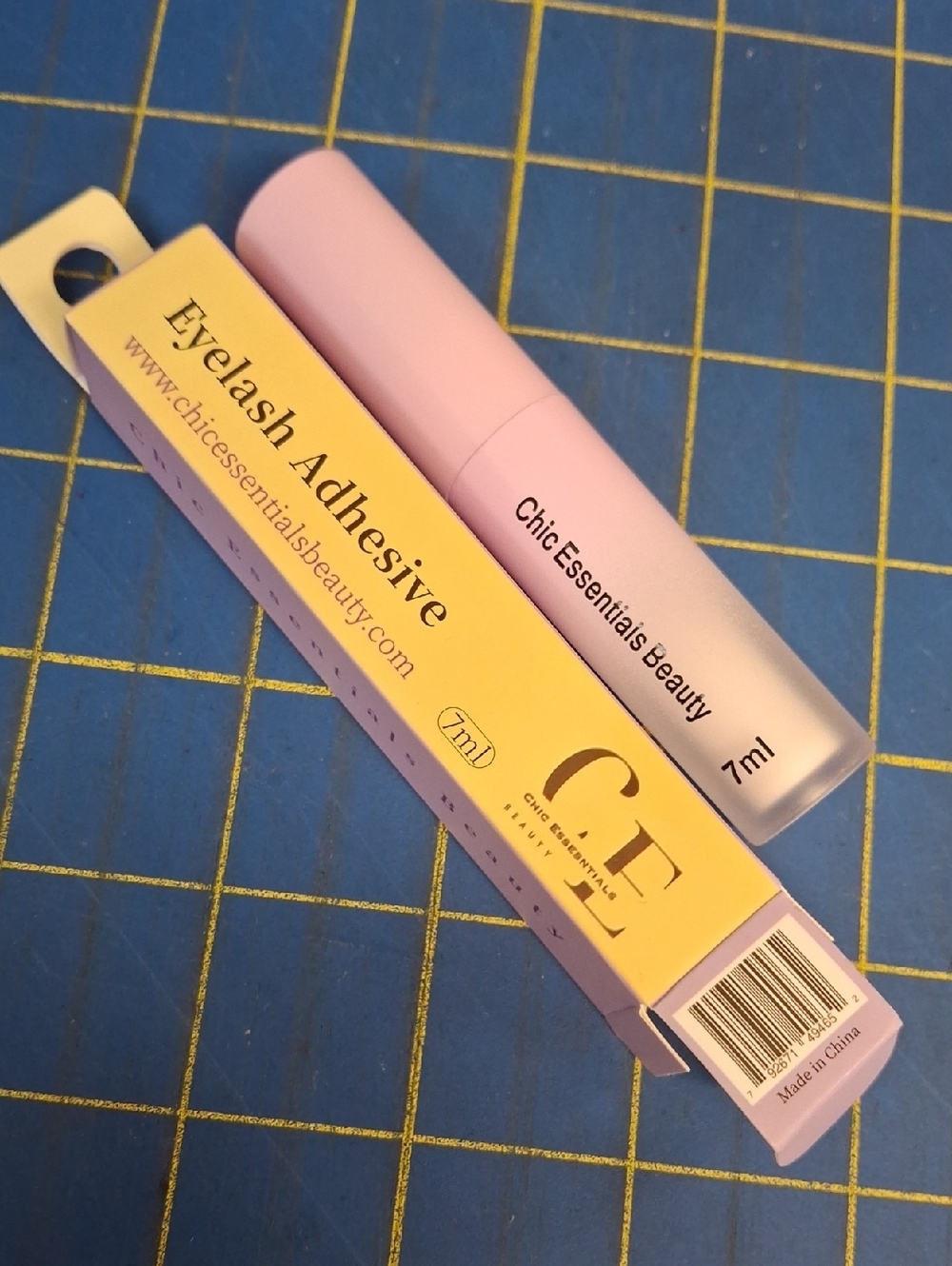 Chic Essentials Beauty Eyelash Adhesive 7ml New
